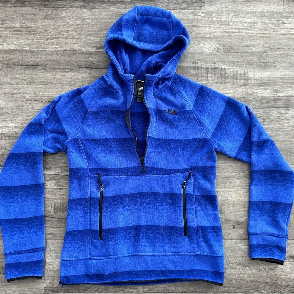 Women’s The North Face Blue Striped 1/4 Zip Pullover XS